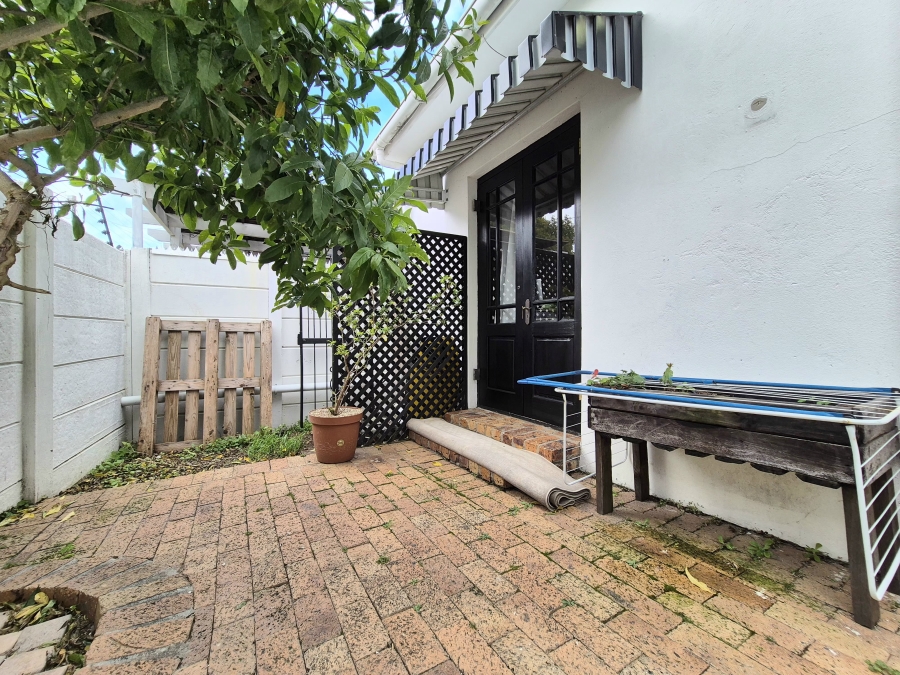 2 Bedroom Property for Sale in Wynberg Western Cape